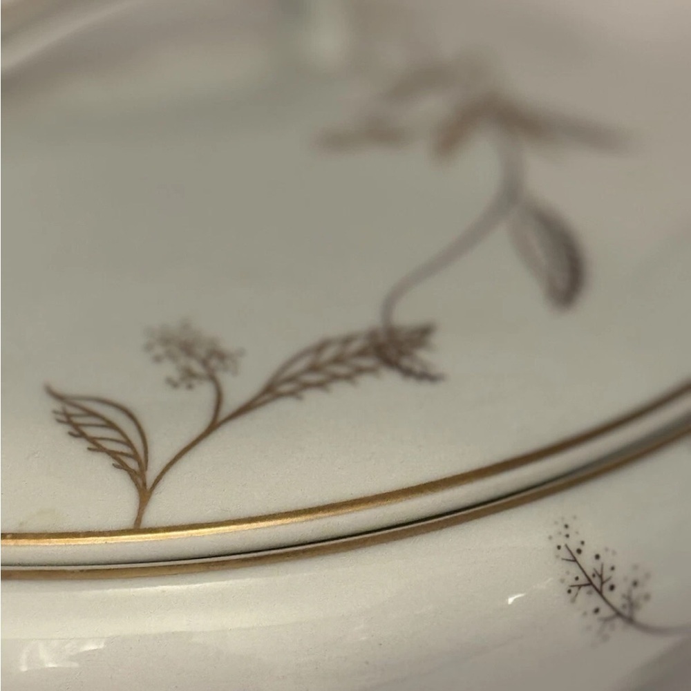Elegant Noritake Japan 5693 White and Gold Serving Dish Bowl and Lid Vintage - Picture 7 of 7